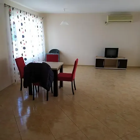 Midia Grand